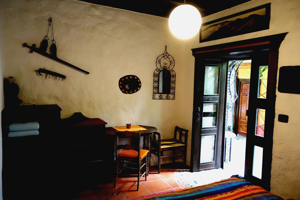 El Porvenir Hostel Los Llanos De Aridane Room photo